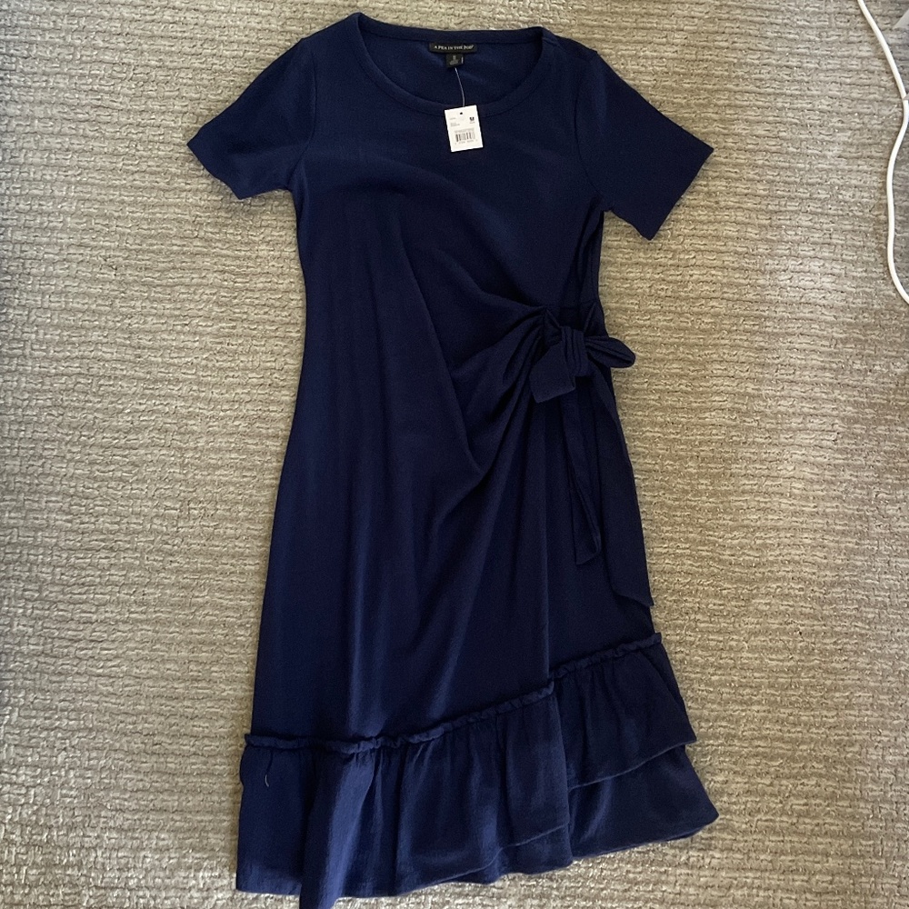 A pea in the pod maternity dress